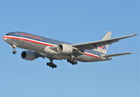 N780AN @ KORD - American Airlines Boeing 777-223, AAL2350, arriving RWY 28 KORD from KDFW. - by Mark Kalfas