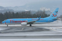 G-FDZA @ LOWS - SZG Wintercharter - by Peter Pabel