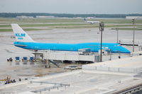 PH-BFC @ IAH - PH-BFC parked at Term D