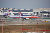 N193AN @ LAX - N193AN lining up for takeoff rwy 24L - by AJ Heiser