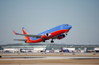 N613SW @ HOU - Takeoff rotation rwy 12R - by AJ Heiser