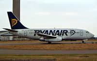 EI-CKS @ EGGW - Boeing 737-2T5 [22023] (Ryanair) Luton~G 28/08/2003. Ryanair B737 seen taxiing out for departure at Luton. This was broken up at Prestwick 02-2005. - by Ray Barber