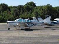 N6330K @ KISZ - almost reminds me of my car on a hot day. - by Kevin Kuhn