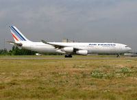 F-GLZN @ LFPG - Air France - by vickersfour