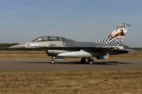 FB-18 @ EBBL - taxying to the active - by Friedrich Becker