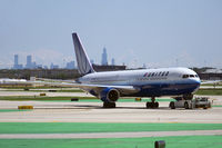 N662UA @ ORD -  - by Tomas Milosch