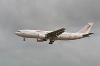 TS-IPA @ EBBR - Arrival of flight TU788 to RWY 25L