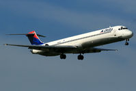 N989DL @ MIA - visitor - by Wolfgang Zilske