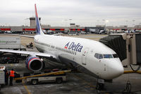 N394DA @ ATL - Delta - by N6701