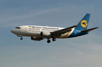 UR-GAU @ EBBR - Arrival of flight PS901  to RWY 25L