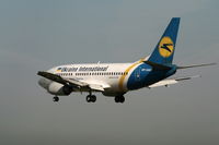 UR-GAU @ EBBR - Flight PS901 is descending to RWY 25L