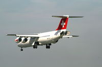 HB-IYZ @ EBBR - Flight LX778 is descending to RWY 25L