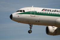 I-BIKD @ EBBR - Arrival of flight AZ156  to RWY 25L - by Daniel Vanderauwera