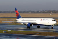 N183DN @ EDDL - at dus - by Volker Hilpert