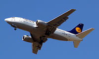 D-ABIY @ EGLL - Boeing 737-530 [25243] (Lufthansa) Home~G 24/06/2006. Seen on approach 27R at Heathrow.