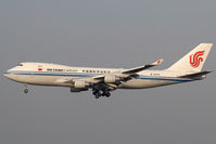 B-2475 @ LOWW - Air China Cargo 747-400