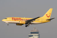 D-AHIA @ LOWW - TUIfly 737-700