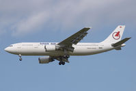 TC-OAH @ LOWW - Onur Air A300-600