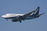 OY-MLW @ LOWW - Maersk 737-700