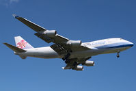 B-18709 @ LOWW - China Airlines 747-400 - by Andy Graf-VAP