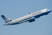 N492UA @ KLGA - United Airlines