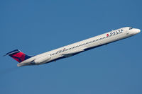 N903DE @ KLGA - Delta Airlines