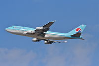 HL7492 - Korean Airlines Boeing 747-4B5, 25R departure KLAX. - by Mark Kalfas