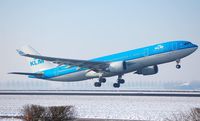 PH-AOD @ EHAM - KLM Airbus departing Schiphol Amsterdam - by Jan Lefers