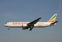 ET-ALP @ EBBR - Arrival of flight ET704 to RWY 25L