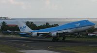 PH-BFH @ TNCM - KLM PH-BFH departing TNCM runway 28 - by Daniel Jef