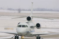 N12U @ CID - Taxiing on Alpha 4 to Landmark - ZOOMED IN!