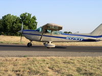 N5293V @ O52 - taxiing to tie downs - by me