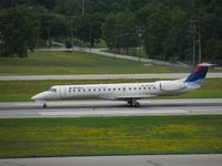 N570RP @ KCMH - ERJ takeoff