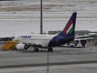 HA-LOG @ VIE - Diverted as BUD was closed d/t weather - by P. Radosta - www.austrianwings.info