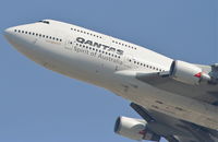 VH-OEI @ KLAX - Qantas Boeing 747-438, 25R departure KLAX. - by Mark Kalfas