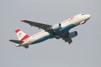 OE-LBT @ EBBR - Flight OS352 is taking off from RWY 07R