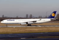 D-AIFE @ EDDL - Lufthansa - by Volker Hilpert