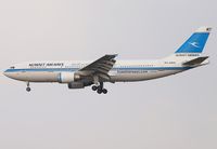 9K-AMA @ EDDF - Short final rwy 25L