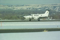 N212EJ @ KBIL - Beech King Air 200