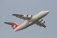 HB-IXW @ EBBR - Flight LX779 is taking off from RWY 07R