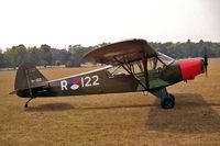PH-PPW @ WOBURN - Piper PA-18-135 Super Cub as R122 of the Netherlands Air Force at the De Havilland Tiger Moth Rally held in the grounds of Woburn Abbey in 1995. - by Malcolm Clarke