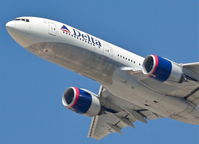 N865DA @ KLAX - Delta Airlines Boeing 777-232, N865DA 25R departure KLAX. - by Mark Kalfas