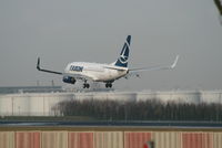 YR-BGH @ EBBR - Flight RO371 is descending to RWY 25L