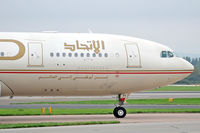 A6-EYI @ EGCC - Etihad Airways - by Artur Bado?
