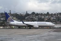 N73275 @ KSAN - Boeing 737-800 - by Mark Pasqualino