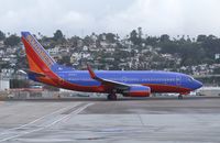N440LV @ KSAN - Boeing 737-700 - by Mark Pasqualino