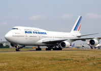 F-GISA @ LFPG - Air France - by vickersfour