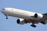 A6-ECA @ VIE - Emirates Boeing 777-31H(ER)
