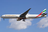 A6-ECA @ VIE - Emirates Boeing 777-31H(ER)
