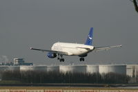 YK-AKF @ EBBR - Several seconds before landing on RWY 25L